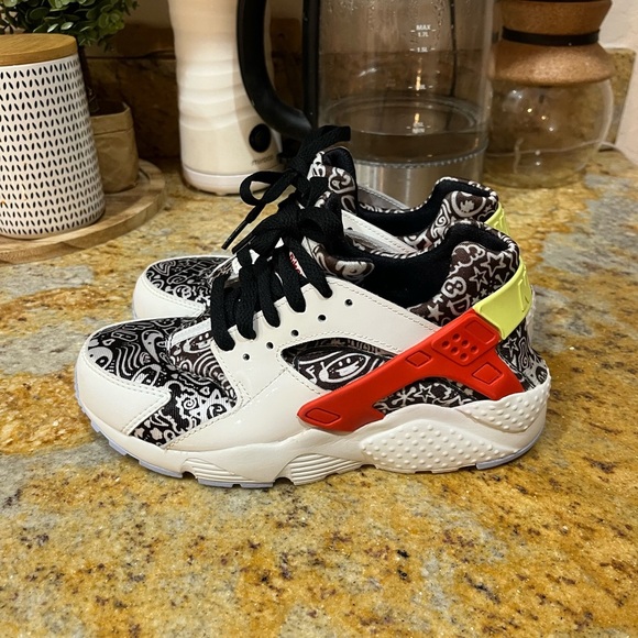 Nike Hurache size 4.5 - Picture 3 of 8